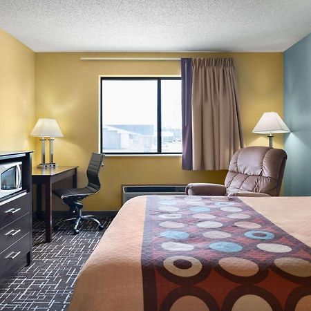 Super 8 By Wyndham Dyersville Exterior foto